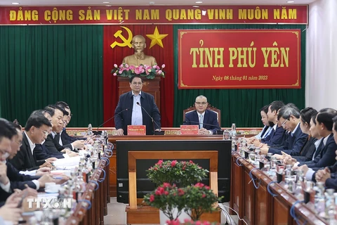 Thủ tướng Phạm Minh Chính chủ trì làm việc với lãnh đạo chủ chốt tỉnh Phú Yên. (Ảnh: Dương Giang/TTXVN)