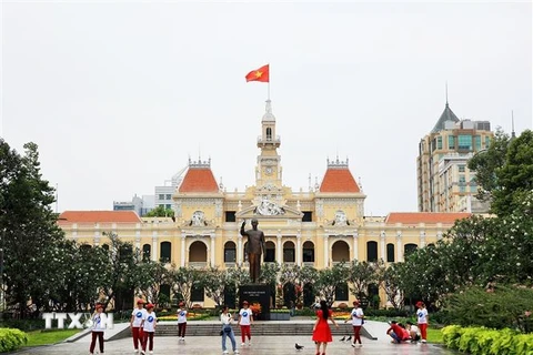 Tòa nhà trụ sở UBND Thành phố Hồ Chí Minh. (Ảnh: Hồng Đạt/TTXVN)