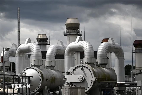 Hệ thống đường ống dẫn khí đốt tại trạm OGE, một trong những trạm trung chuyển khí đốt lớn nhất châu Âu ở Werne, Đức. (Ảnh minh họa: AFP/TTXVN)