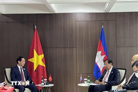 Bộ trưởng Bùi Thanh Sơn gặp song phương Phó Thủ tướng, Bộ trưởng Ngoại giao Campuchia Prak Sokhonn. (Nguồn: VOV)