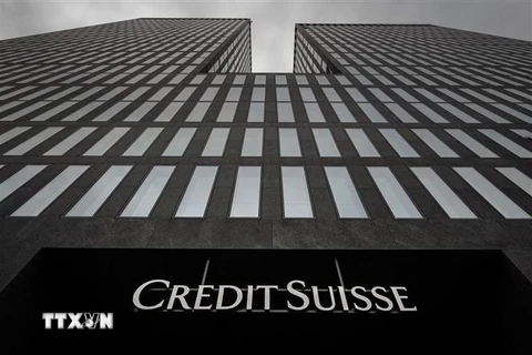 Biểu tượng ngân hàng Credit Suisse ở Zurich, Thụy Sĩ. (Ảnh: THX/TTXVN)