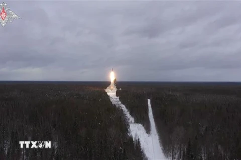 Tên lửa liên lục địa Yars của Nga được phóng thử trong cuộc tập trận Grom-2022 tại một địa điểm không xác định ở Nga, ngày 19/2/2022. (Ảnh: AFP/TTXVN)