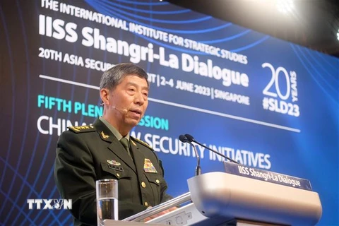 Bộ trưởng Quốc phòng Trung Quốc Lý Thượng Phúc phát biểu tại Đối thoại Shangri-La 20 ngày 4/6. (Ảnh: Lê Dương/TTXVN)