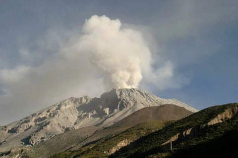 Núi lửa Ubinas. (Nguồn: Latina Bilingual Media)