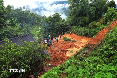 Toàn cảnh nơi ngôi nhà bị sạt lở ở xã Ngàm Đăng Vài, huyện Hoàng Su Phì khiến 4 người thương vong. (Ảnh: TTXVN phát)