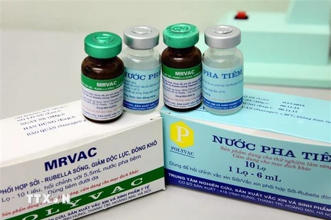 Vaccine phối hợp Sởi-Rubella do Việt Nam sản xuất đã được thử nghiệm lâm sàng và được đánh giá là an toàn, hiệu quả cho người sử dụng trong Chương trình Tiêm chủng Mở rộng, phục vụ tiêm miễn phí cho trẻ em từ năm 2017. (Ảnh: Dương Ngọc/TTXVN)