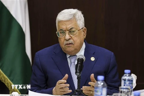 Tổng thống Palestine Mahmoud Abbas chủ trì một cuộc họp của Ban lãnh đạo Palestine tại Ramallah, Bờ Tây. (Ảnh: AFP/TTXVN) 