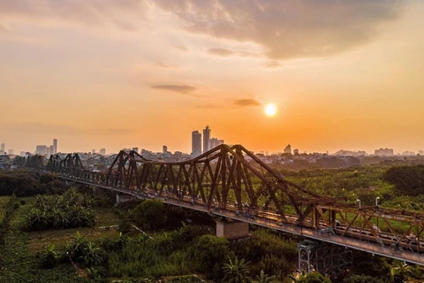 Quận Long Biên: Kỳ diệu vùng đất sầm uất trù phú "bên kia cầu"