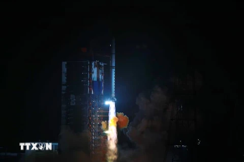 Một vụ phóng vệ tinh viễn thám của Trung Quốc. (Ảnh: THX/TTXVN)