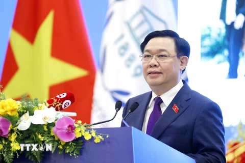Chủ tịch Quốc hội Vương Đình Huệ phát biểu tại Phiên bế mạc Hội nghị Nghị sĩ trẻ toàn cầu lần thứ 9. (Ảnh: TTXVN)