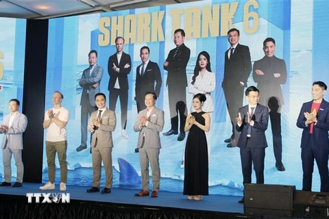 Hội đồng Đầu tư Shark Tank Việt Nam mùa 6 ra mắt tại sự kiện. (Ảnh: Mỹ Phương/TTXVN)