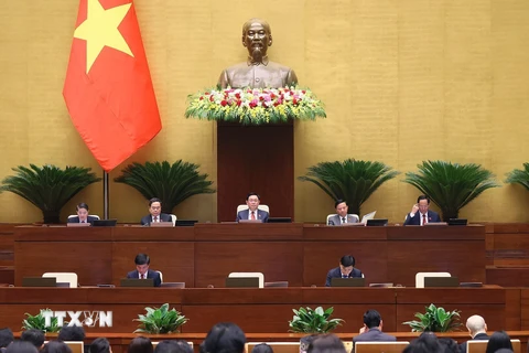 Chủ tịch Quốc hội Vương Đình Huệ và các Phó Chủ tịch điều hành phiên họp. (Ảnh: Dương Giang/TTXVN)