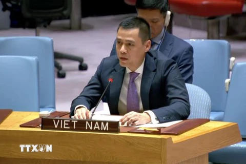Đại sứ Đặng Hoàng Giang, Trưởng Phái đoàn Thường trực Việt Nam tại Liên hợp quốc, phát biểu tại phiên thảo luận. (Ảnh: Thanh Tuấn/TTXVN)