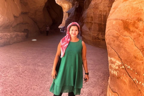 Maliha Fairooz tại Petra, Jordan. (Nguồn: tbsnews)