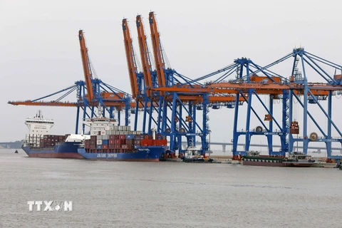 Hàng nhập khẩu qua cảng Nam Đình Vũ, Hải Phòng. (Ảnh: Trần Việt/TTXVN)