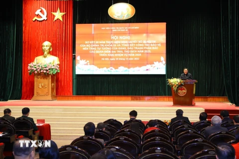 Giáo sư, Tiến sỹ Nguyễn Xuân Thắng phát biểu kết luận hội nghị. (Ảnh: Văn Điệp/TTXVN)