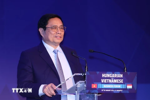 Thủ tướng Phạm Minh Chính phát biểu tại Diễn đàn Doanh nghiệp Việt Nam - Hungary. (Ảnh: Dương Giang/TTXVN)