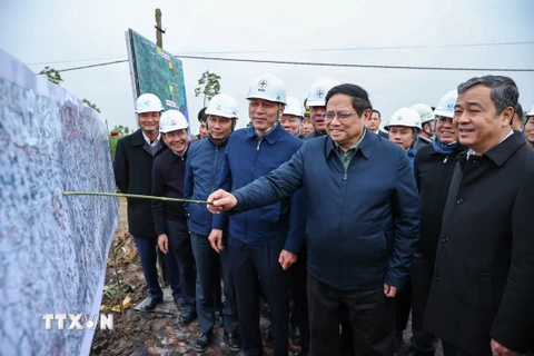 Thủ tướng kiểm tra thi công Dự án đường dây 500 KV mạch 3 Quảng Trạch-Phố Nối