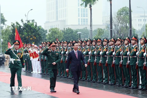 Chủ tịch nước thăm và làm việc với Tập đoàn Công nghiệp-Viễn thông Quân đội