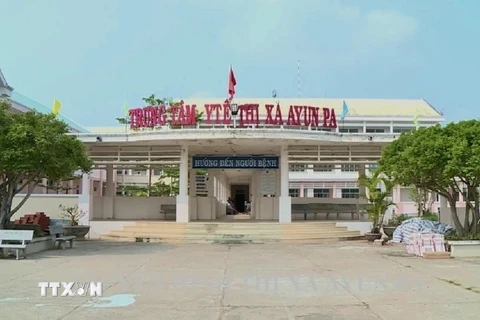 Trung tâm y tế Ayun Pa, nơi xảy ra vụ việc thai nhi tử vong trong bụng mẹ. (Ảnh: TTXVN phát)