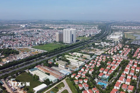 Chung cư cao tầng tại các huyện Hoài Đức, Đan Phượng, Hà Nội. (Ảnh: Huy Hùng/TTXVN)
