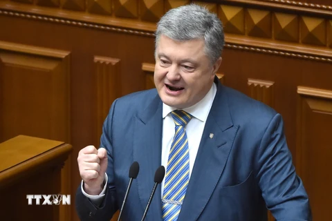 Cựu Tổng thống Ukraine Petro Poroshenko phát biểu tại Kiev ngày 7/2/2019. (Ảnh: AFP/ TTXVN)