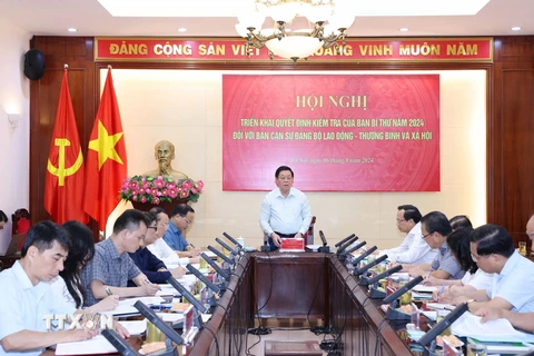 Hội nghị triển khai Quyết định kiểm tra của Ban Bí thư năm 2024 với Ban cán sự đảng Bộ Lao động-Thương binh và Xã hội năm. (Ảnh: Phương Hoa/TTXVN)