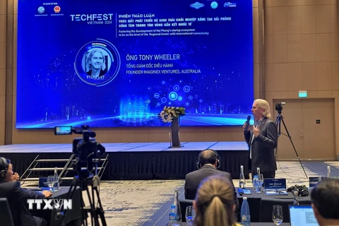 Đại biểu nước ngoài phát biểu trong khuôn khổ Techfest 2024. (Ảnh: Minh Thu/TTXVN)