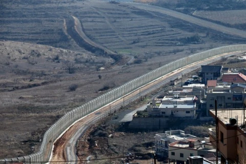 Quân đội Israel lập hàng rào bê tông dọc biên giới Syria