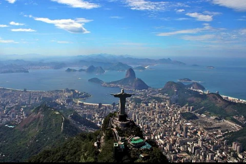 Fitch hạ mức dự báo triển vọng đầu tư của nền kinh tế Brazil
