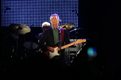Eric Clapton cháy hết mình trong ngày kỷ niệm sinh nhật tuổi 70