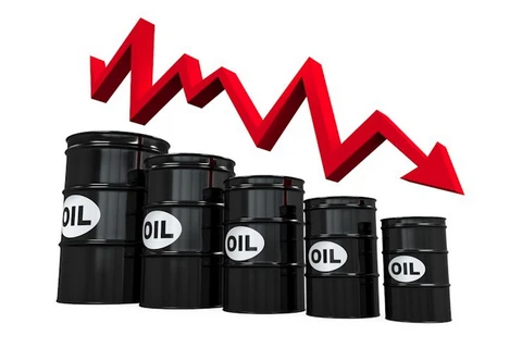 Giá dầu châu Á giảm do số liệu kinh tế Trung Quốc ảm đạm