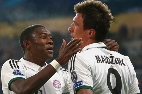 Video Mandzukic tỏa sáng đưa Bayern Munich thẳng tiến