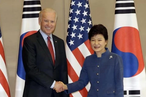 Phó Tổng thống Mỹ Joe Biden đã có cuộc hội đàm với Tổng thống nước chủ nhà Park Geun-Hye. (Nguồn: foxnews.com)