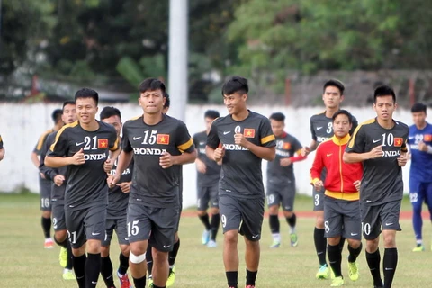 HLV Hoàng Văn Phúc cẩn trọng trước U23 Singapore