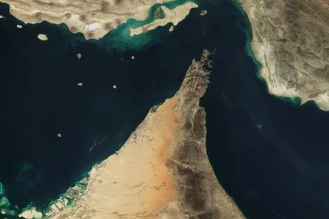 Eo biển Hormuz chụp từ vệ tinh. (Nguồn: NASA)