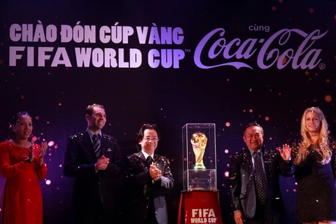 Cúp Vàng World Cup chính thức có mặt tại Việt Nam