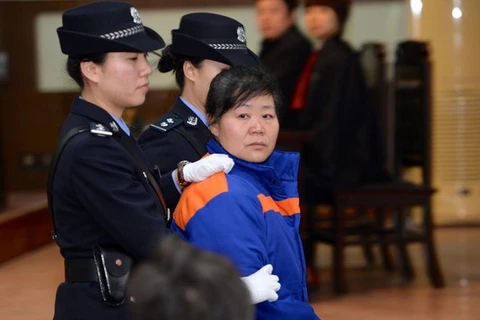 Trung Quốc tử hình treo bác sỹ “bán buôn” trẻ sơ sinh