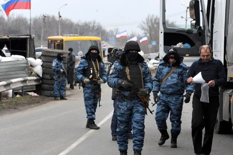 "300 lính Nga bao vây đồn biên phòng ở Sevastopol"