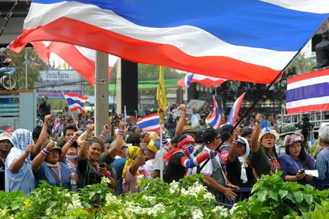 Người biểu tình chống chính phủ tập trung tại thủ đô Bangkok ngày 20/2. (Nguồn: AFP/TTXVN)