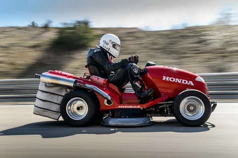 Máy cắt cỏ của Honda lập kỷ lục nhanh nhất thế giới