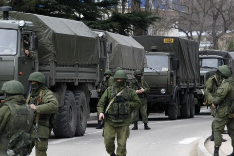 Ukraine lo người biểu tình ly khai đưa quân Nga vào đất nước