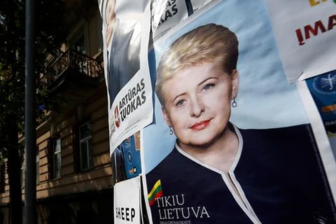 Litva bắt đầu bầu tổng thống: "Bà đầm thép" có chiến thắng?