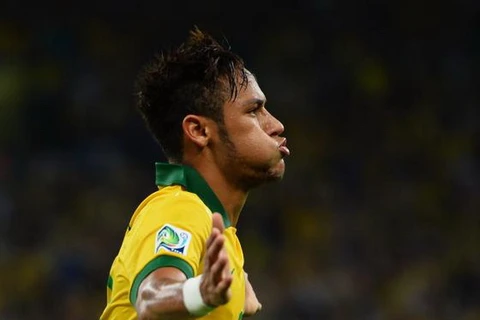 Giao hữu: Neymar tỏa sáng, Brazil thách thức mọi đối thủ