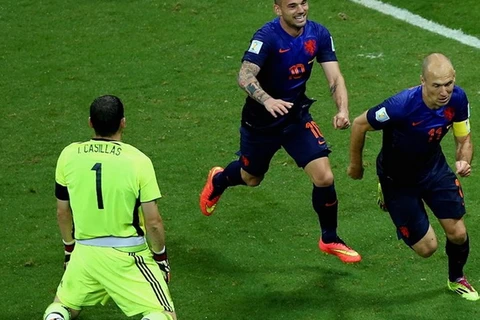 Tây Ban Nha-Hà Lan 1-5: Cú sốc cho nhà đương kim vô địch