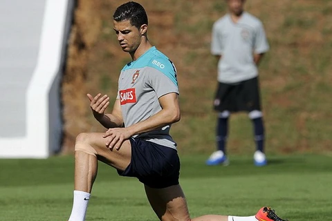 Bí quyết giúp Cris Ronaldo hồi phục kịp "đại chiến" với Đức