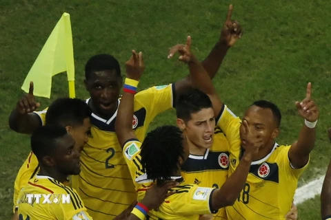 James Rodriguez tỏa sáng giúp Colombia lập nên kỳ tích
