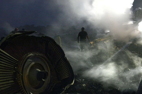 Hiện trường "khủng khiếp như địa ngục" trong vụ rơi máy bay MH17