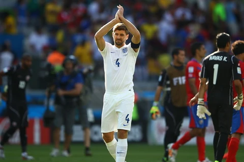 Gerrard từ giã đội tuyển: Anh tài không bén duyên đội tuyển