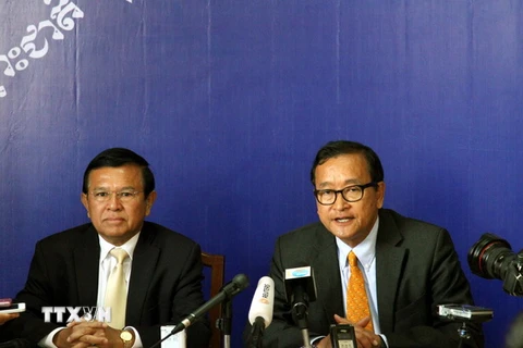 Campuchia: 55 nghị sỹ đảng đối lập tuyên thệ tại Hoàng cung